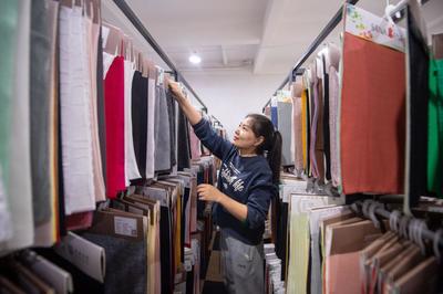 元宇宙旗舰店、工厂合伙人…看服装业如何向"新"而行